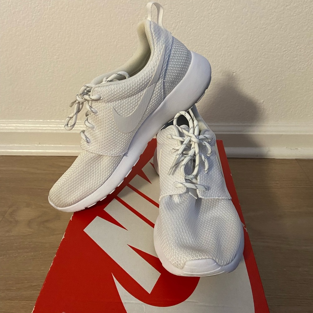 Women’s Nike Roshe one shoes